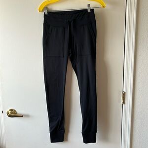 Offline by Aerie Warm up Joggers Size S Black GUC